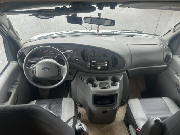 2005 Triple E Regency - Image 11
