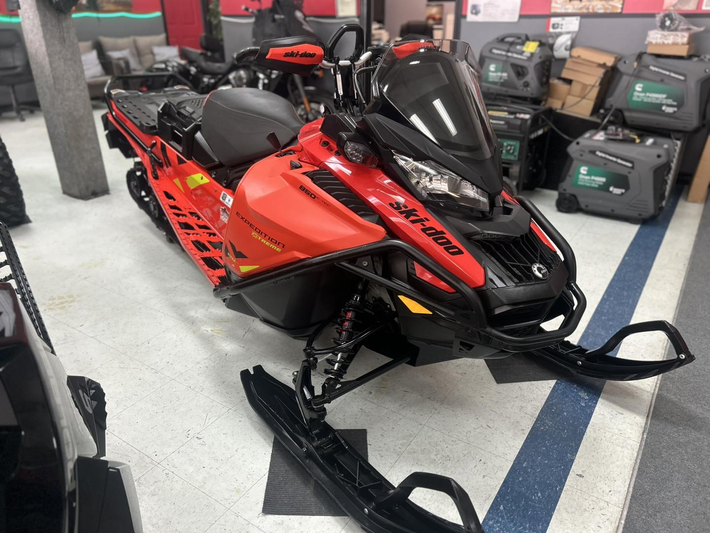 2021 EXPEDITION EXTREME 850 E-Tec - Image 3