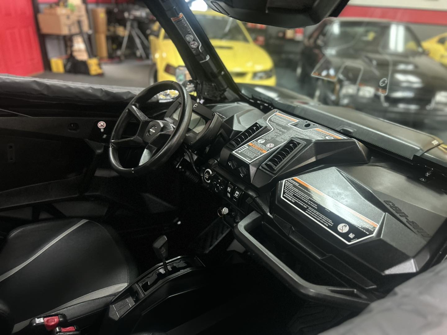 2023 Commander 700 - Image 11