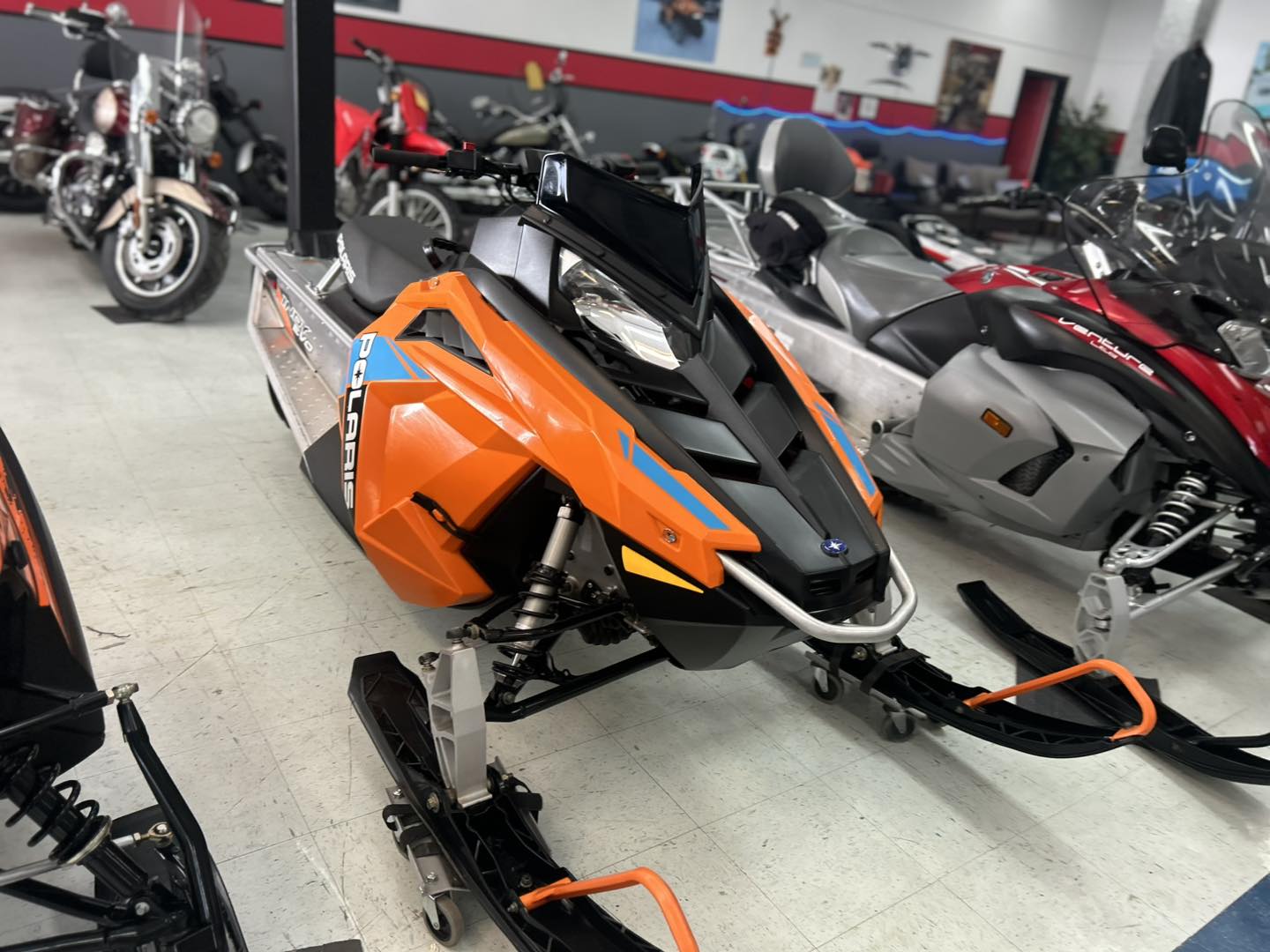 2022 Polaris Indy 550 EVO - Image 5