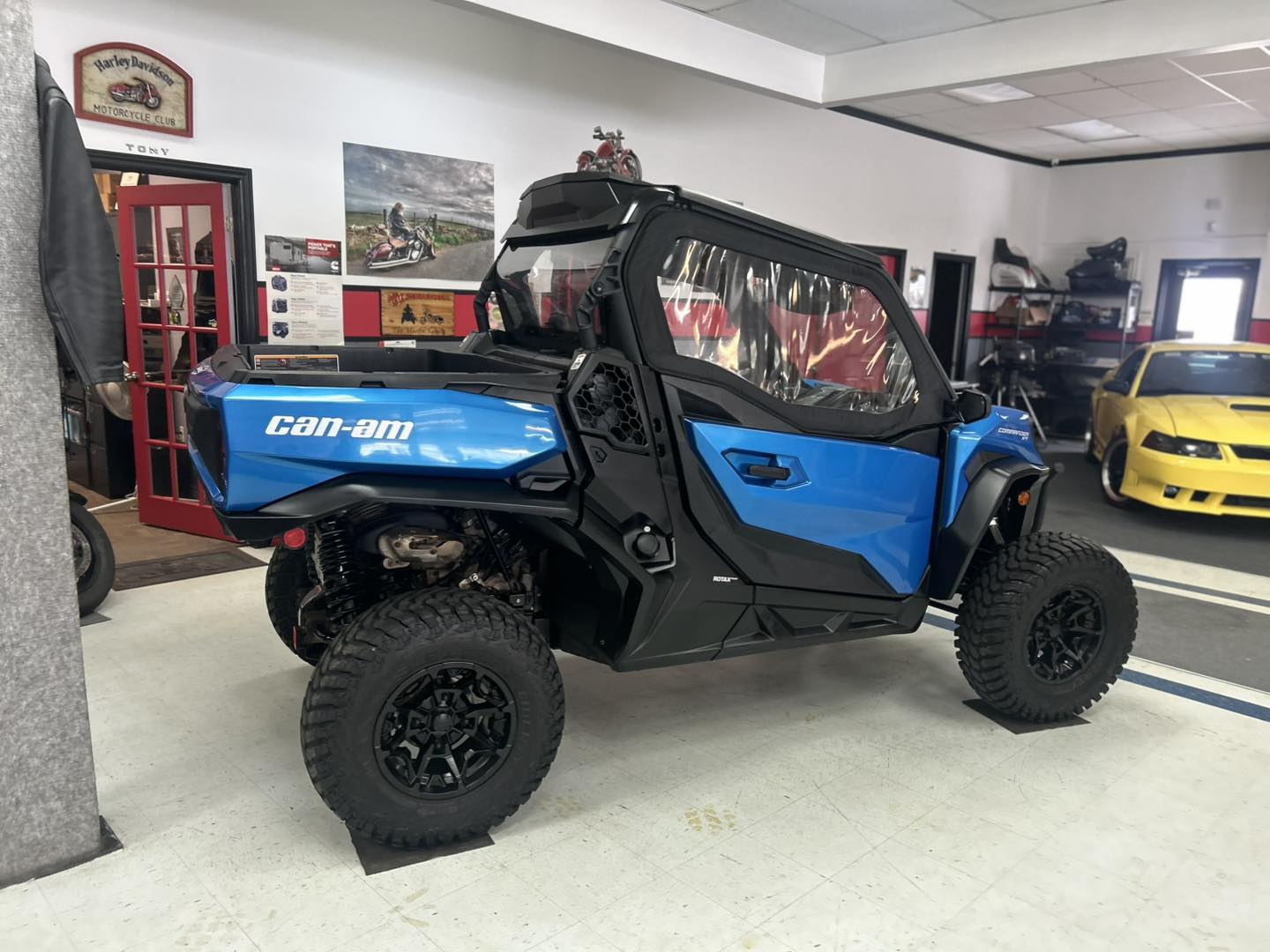 2023 Can-Am Commander 700 - Image 13