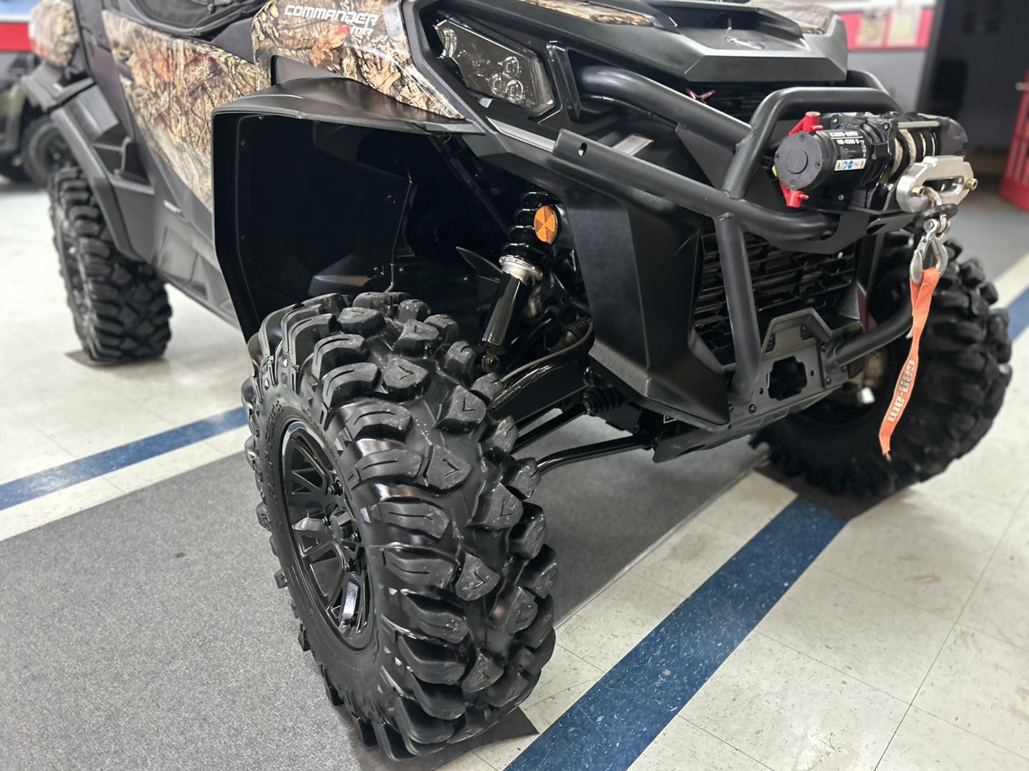 2023 Can-Am Commander XMR, 1000R - Image 3