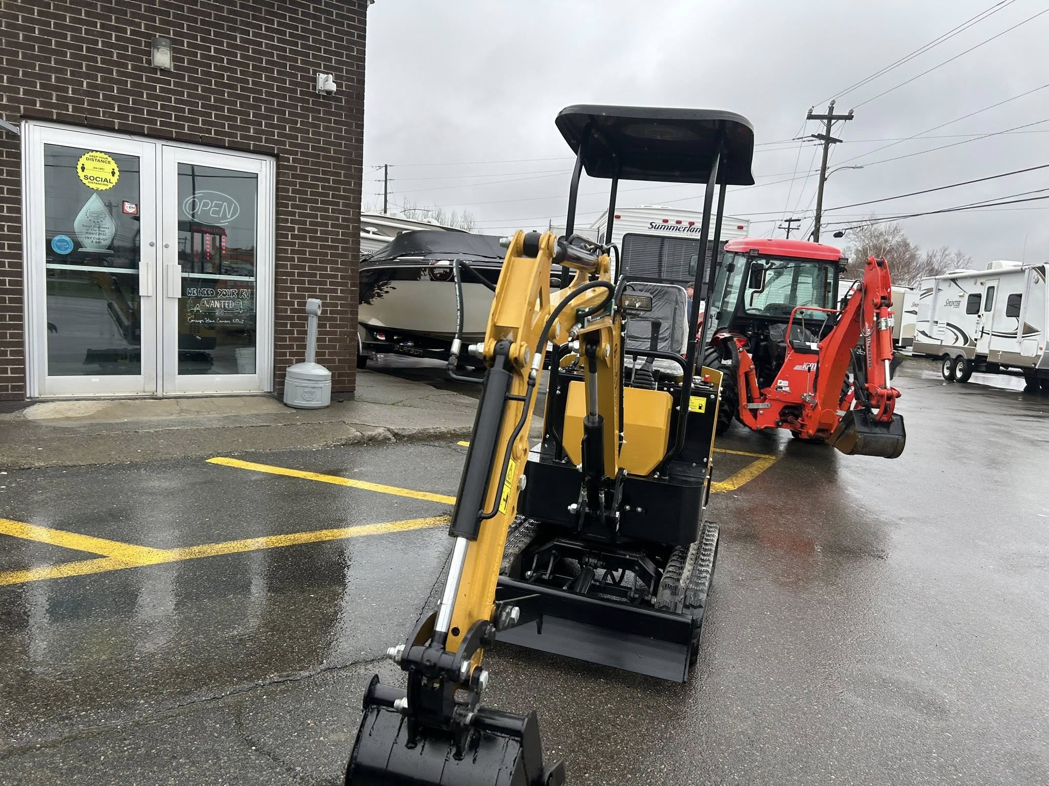 H12R AGT Mini Excavator - Image 10