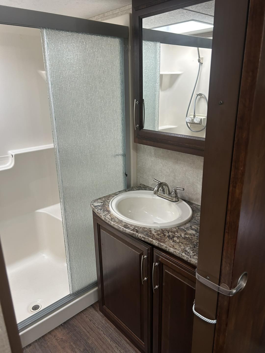 2015 Keystone Cougar 313RL - Image 17