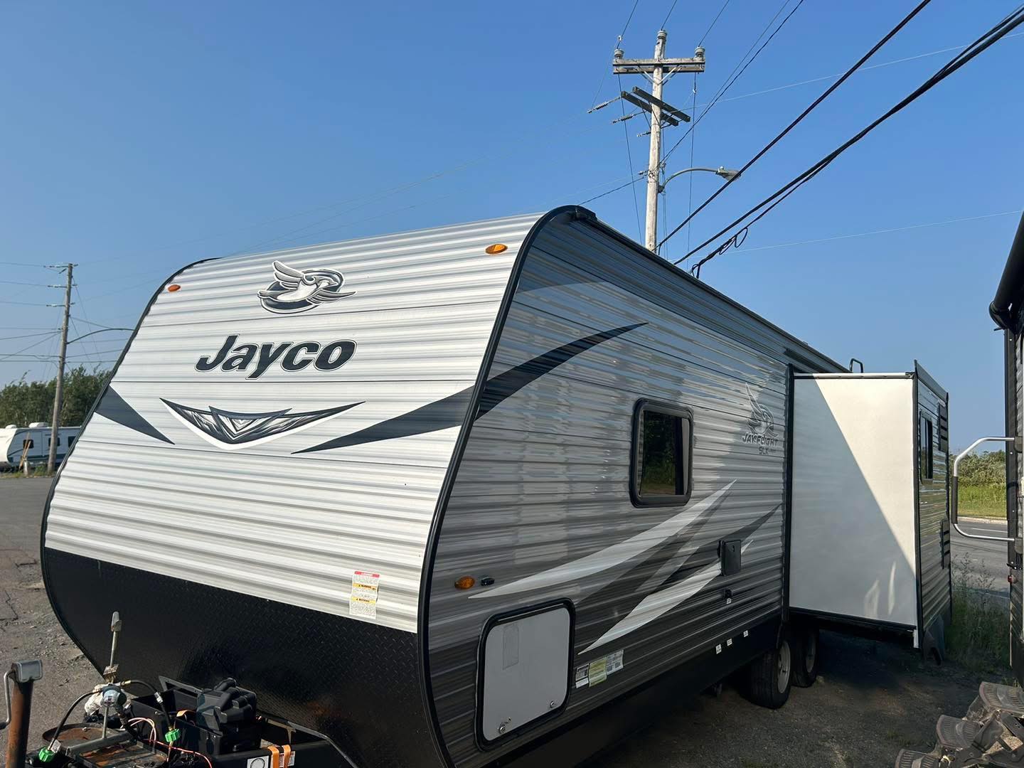 2020 Jayco 235RKS ( SALE PENDING) - Image 4