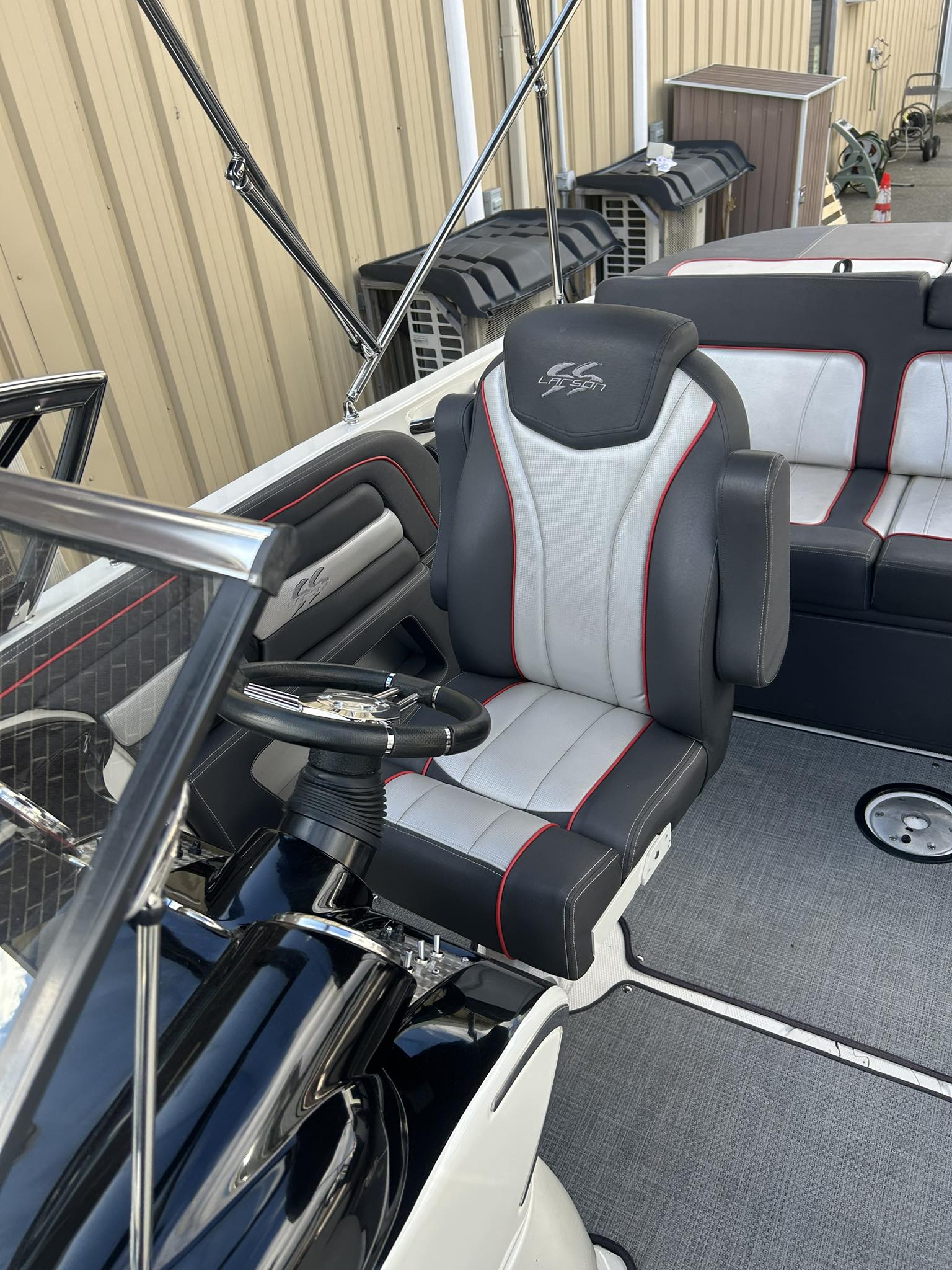 2014 Larson super sport 23 BOWRIDER - Image 10