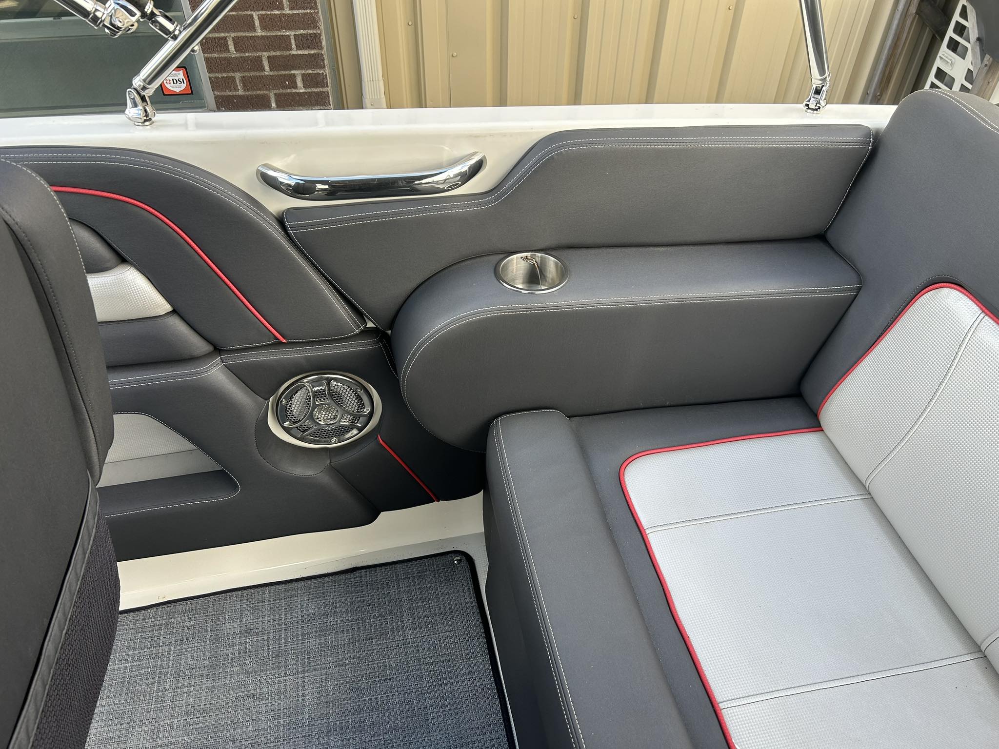 2014 Larson super sport 23 BOWRIDER - Image 7