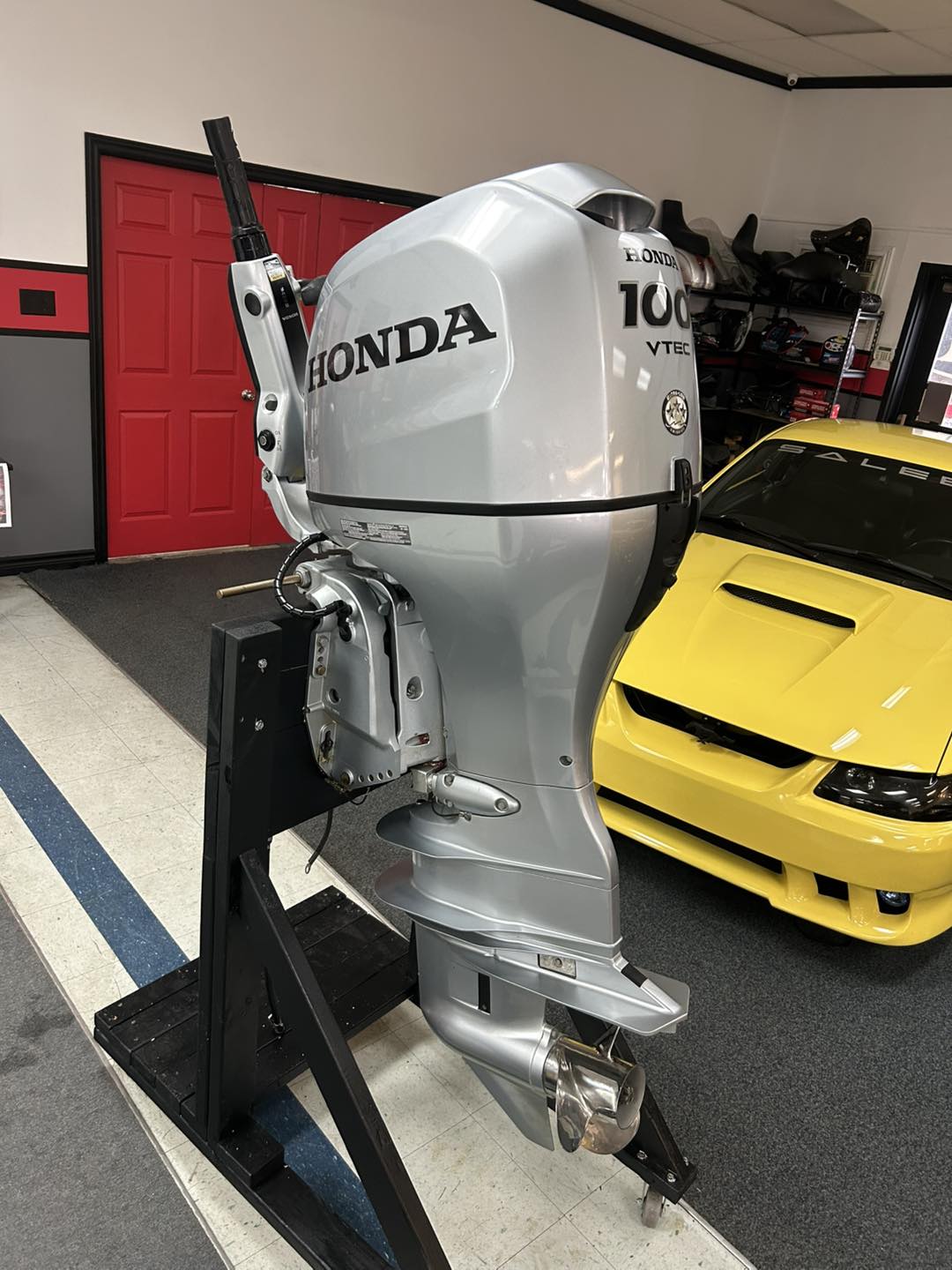 100 hp Honda VTEC engine ((WITH TILLER)) - Image 2