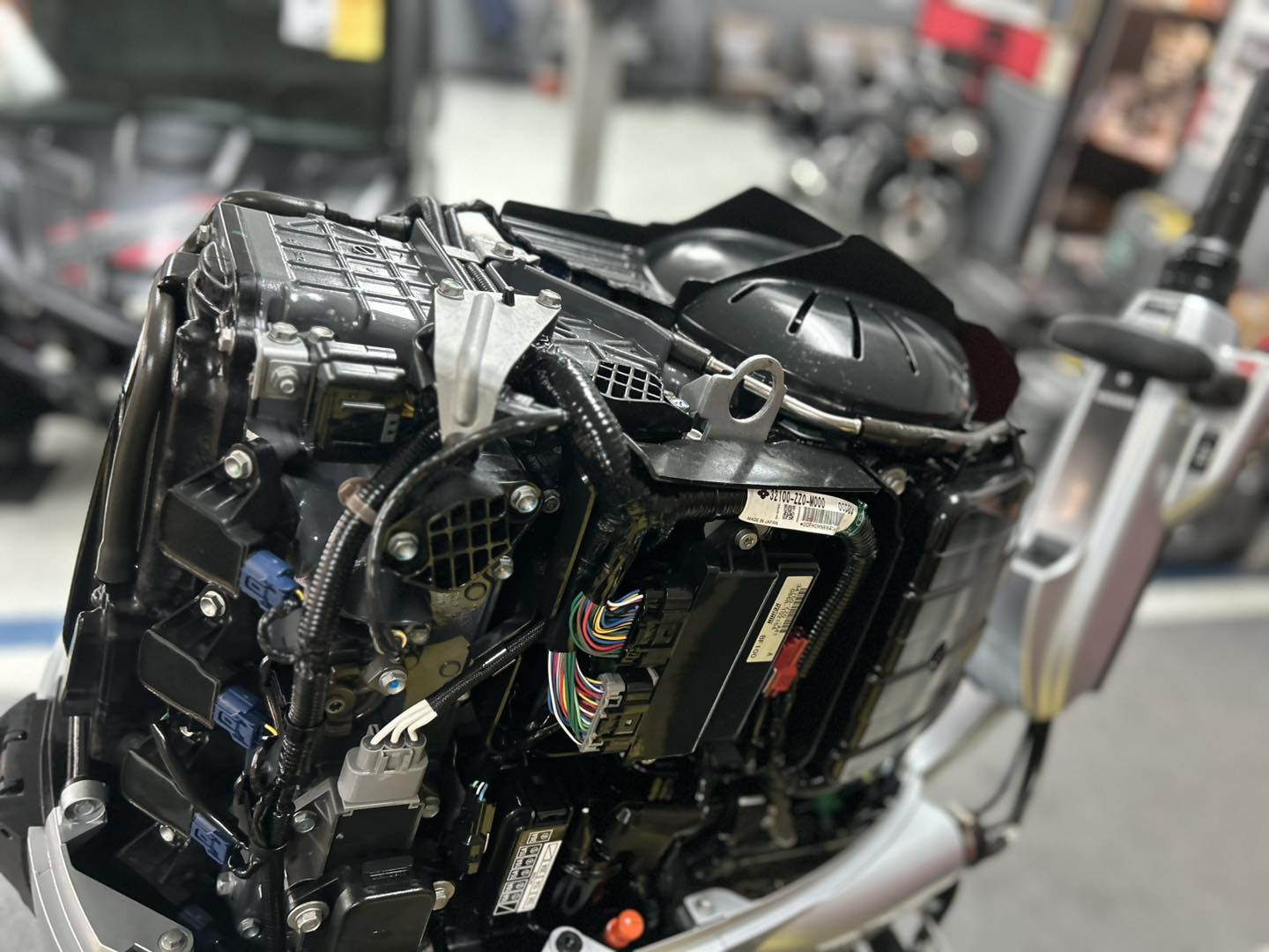 100 hp Honda VTEC engine ((WITH TILLER)) - Image 7