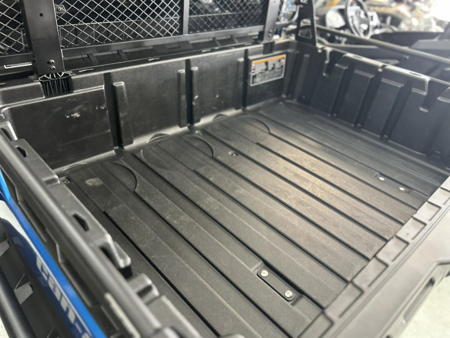 2023 Can-Am defender HD Limited with HVAC - Image 13