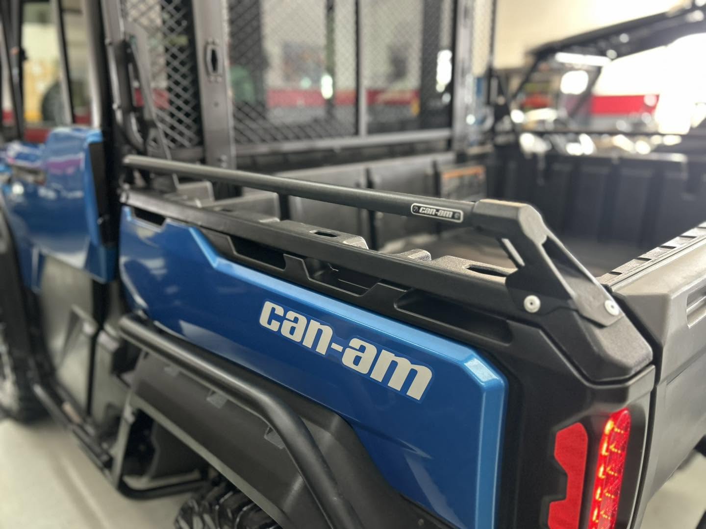 2023 Can-Am defender HD Limited with HVAC - Image 14