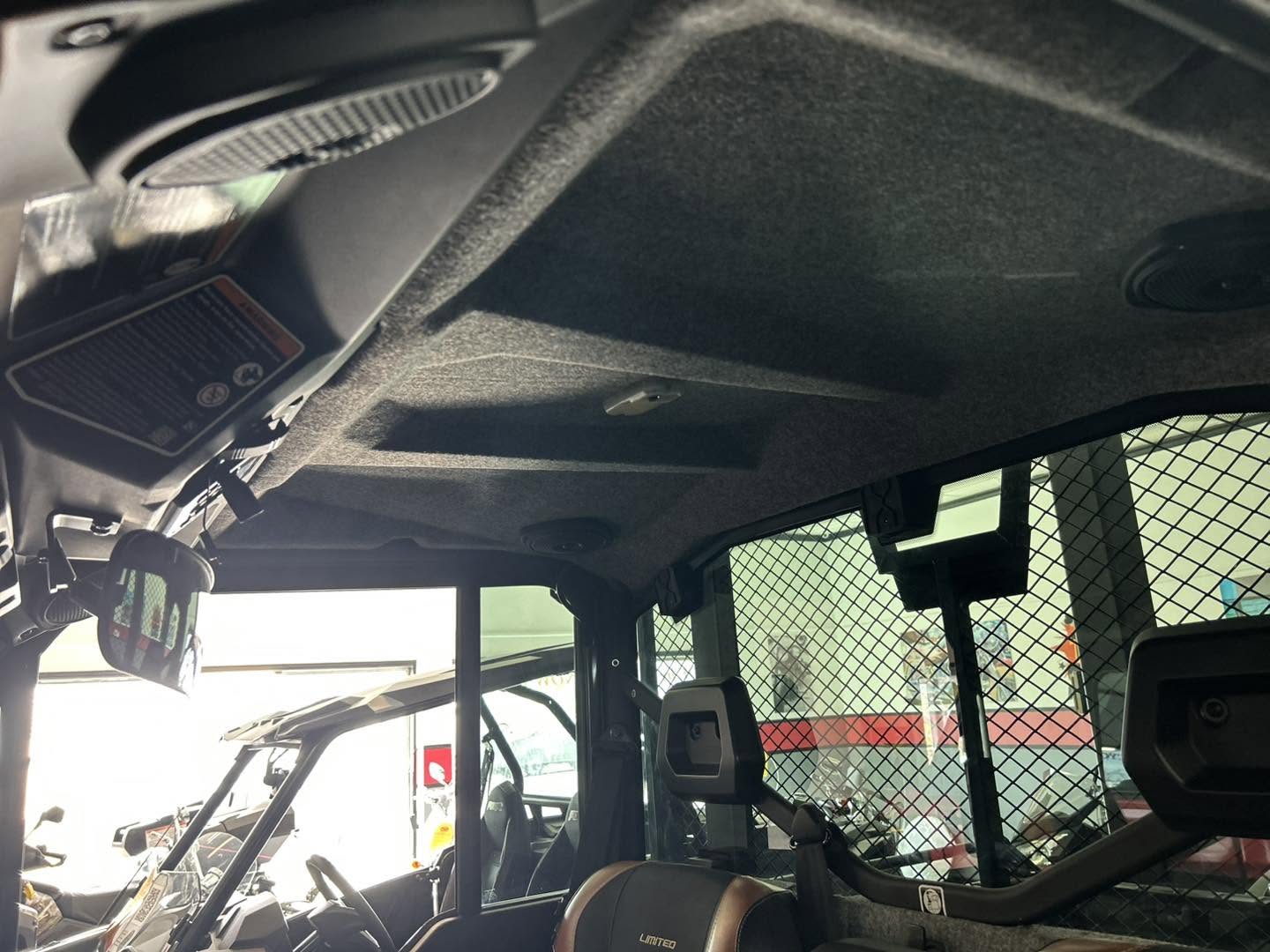 2023 Can-Am defender HD Limited with HVAC - Image 19