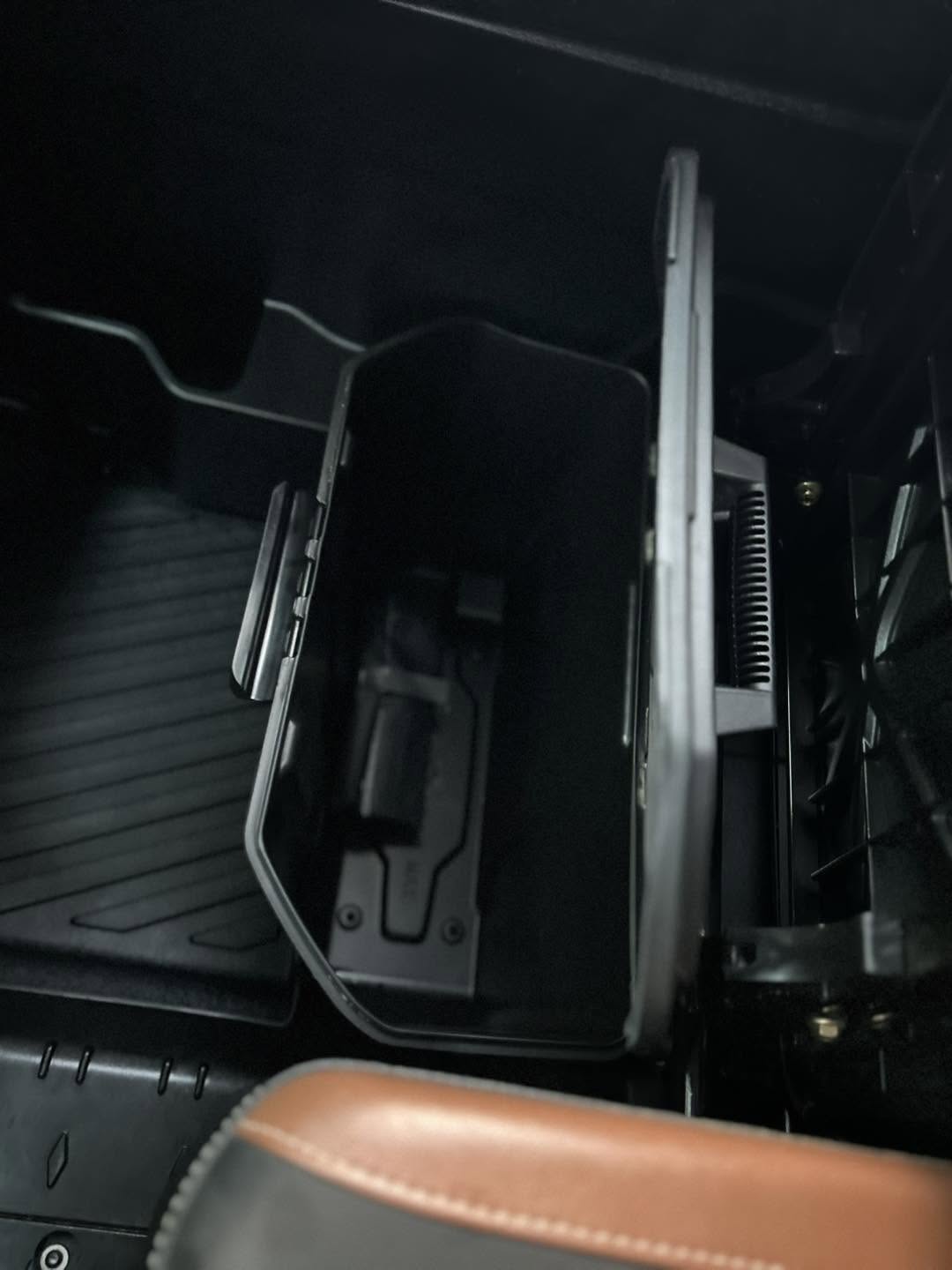 2023 Can-Am defender HD Limited with HVAC - Image 23
