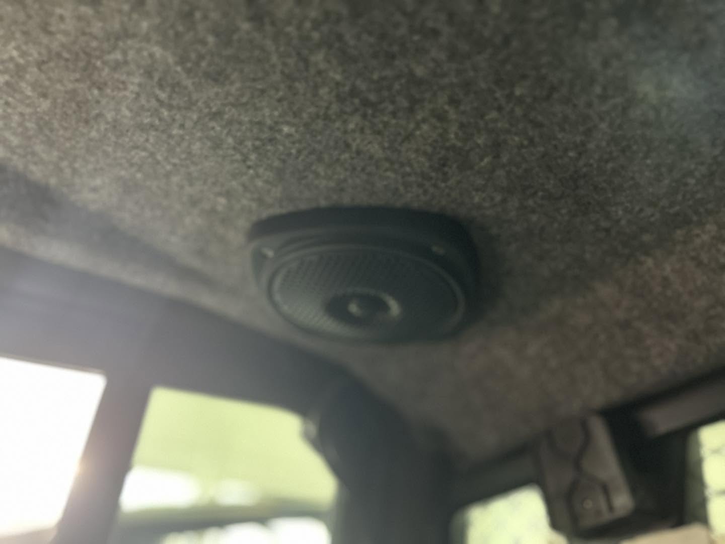 2023 Can-Am defender HD Limited with HVAC - Image 26