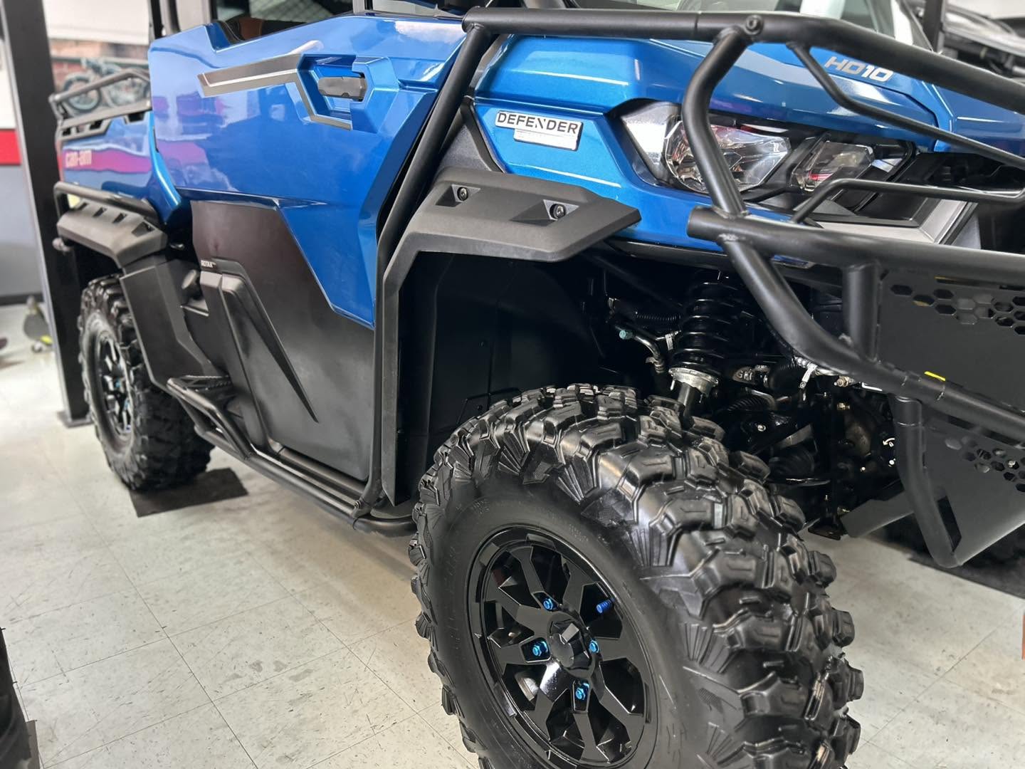 2023 Can-Am defender HD Limited with HVAC - Image 5