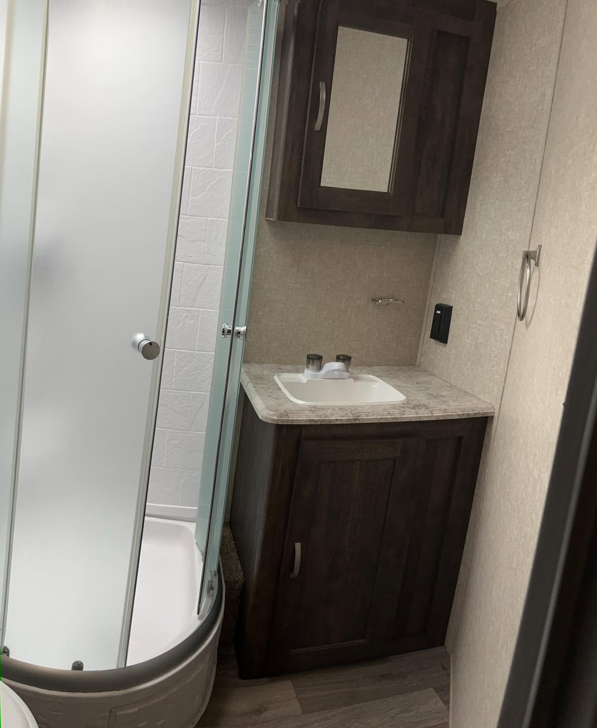 2018 Forest River Vibe VBT313BHS Bunkhouse - Image 11