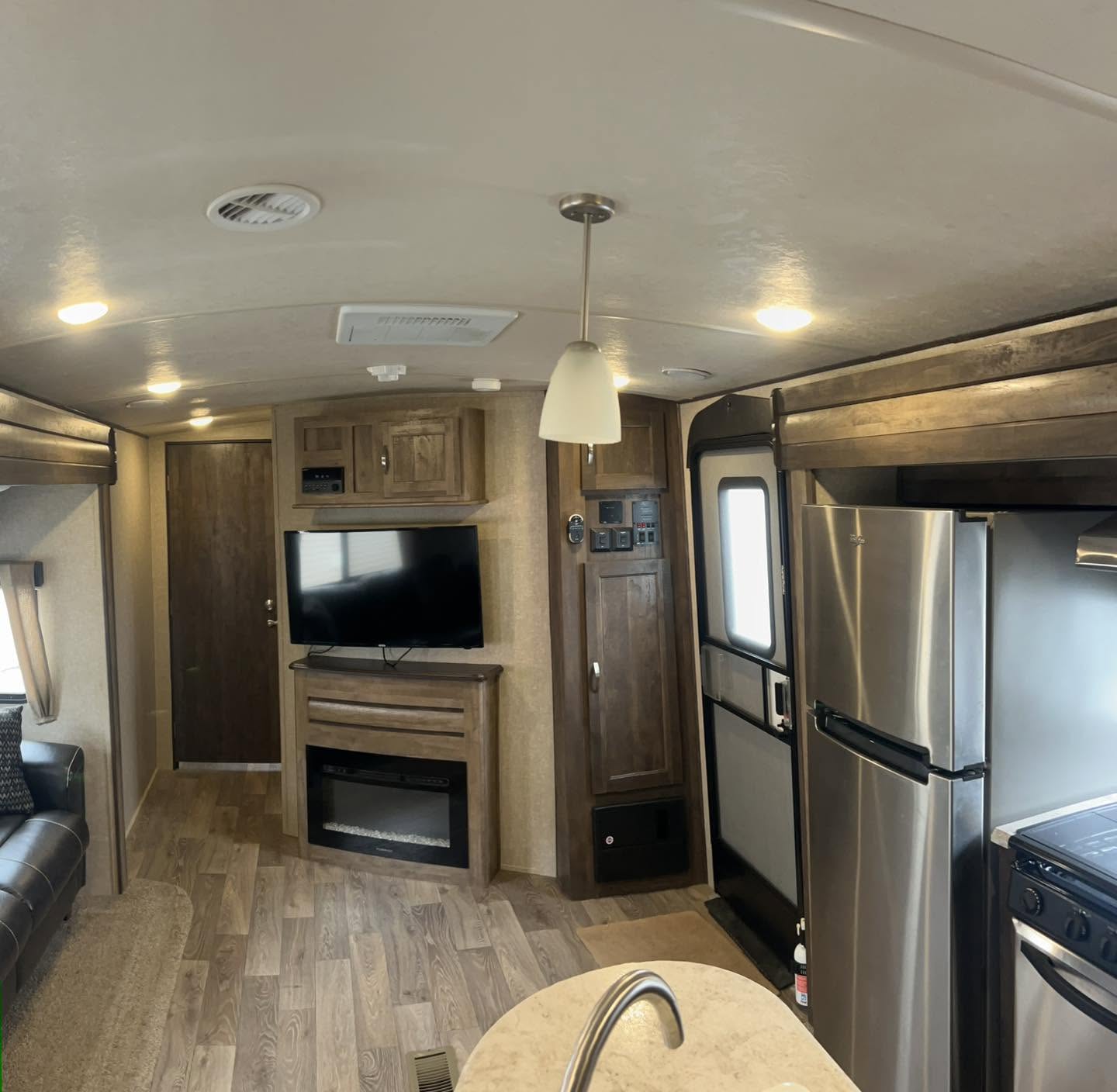 2018 Forest River Vibe VBT313BHS Bunkhouse - Image 19