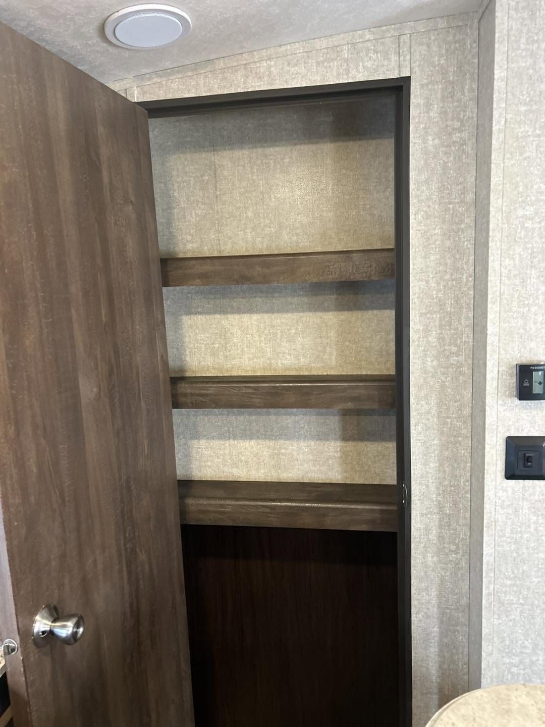 2018 Forest River Vibe VBT313BHS Bunkhouse - Image 22