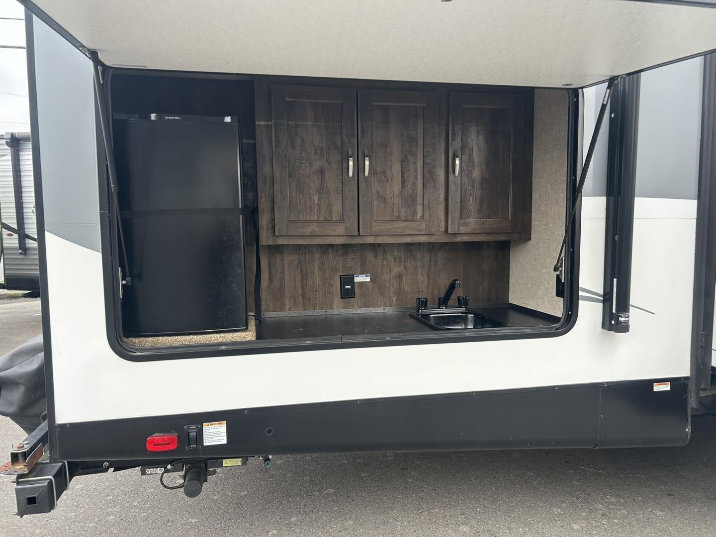 2018 Forest River Vibe VBT313BHS Bunkhouse - Image 7