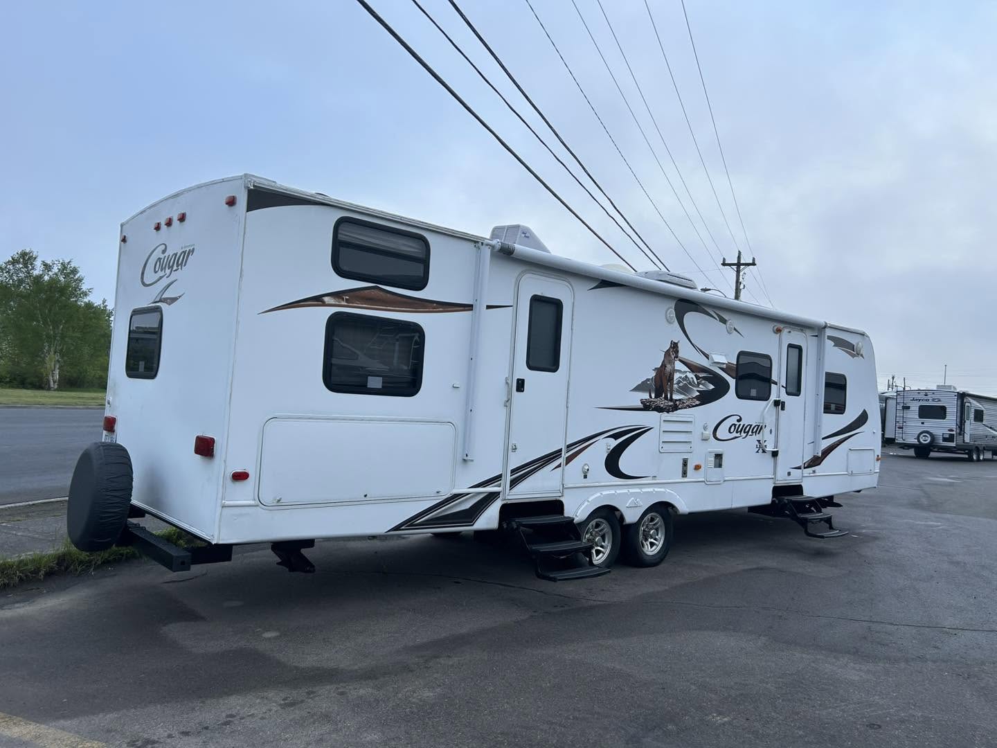 2011 Keystone Cougar 31SQB - Image 24