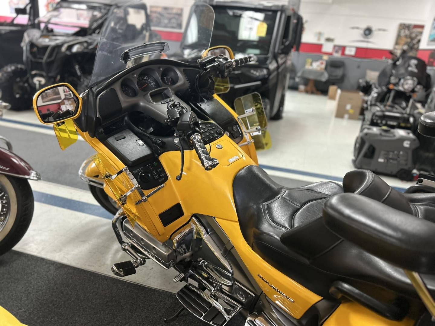 2001 Gold Wing - Image 11