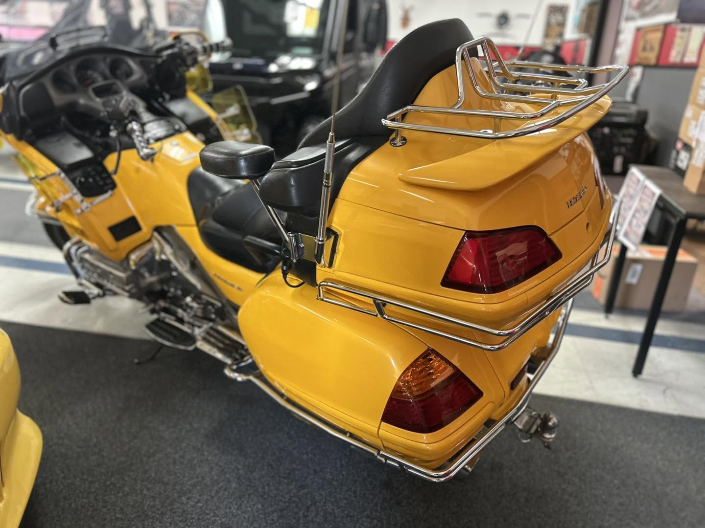 2001 Gold Wing - Image 12