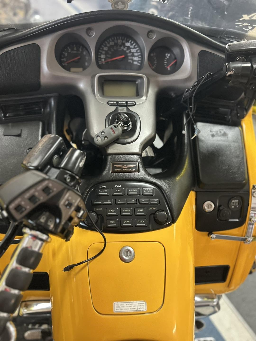 2001 Gold Wing - Image 2