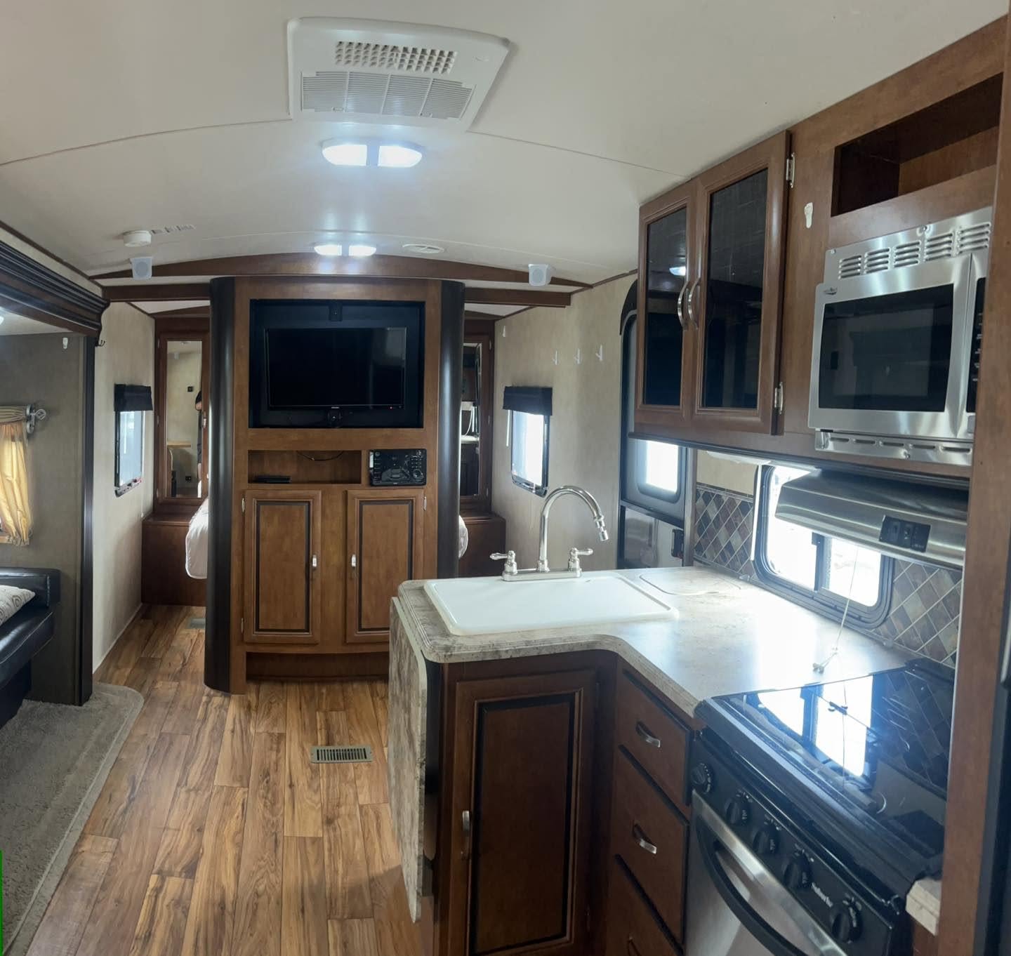 2016 Vibe Bunkhouse 272BHS - Image 25