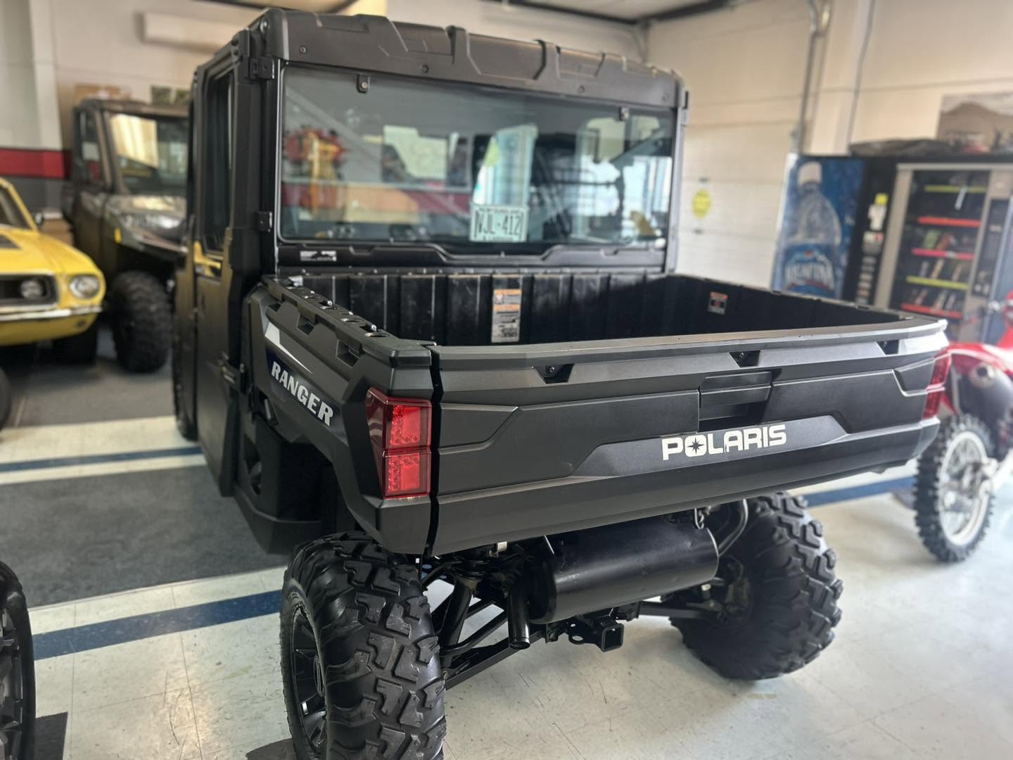 2023 Polaris Ranger 1000 Crew - Image 4