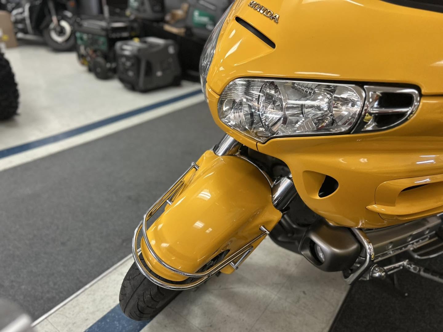 2001 Gold Wing - Image 8