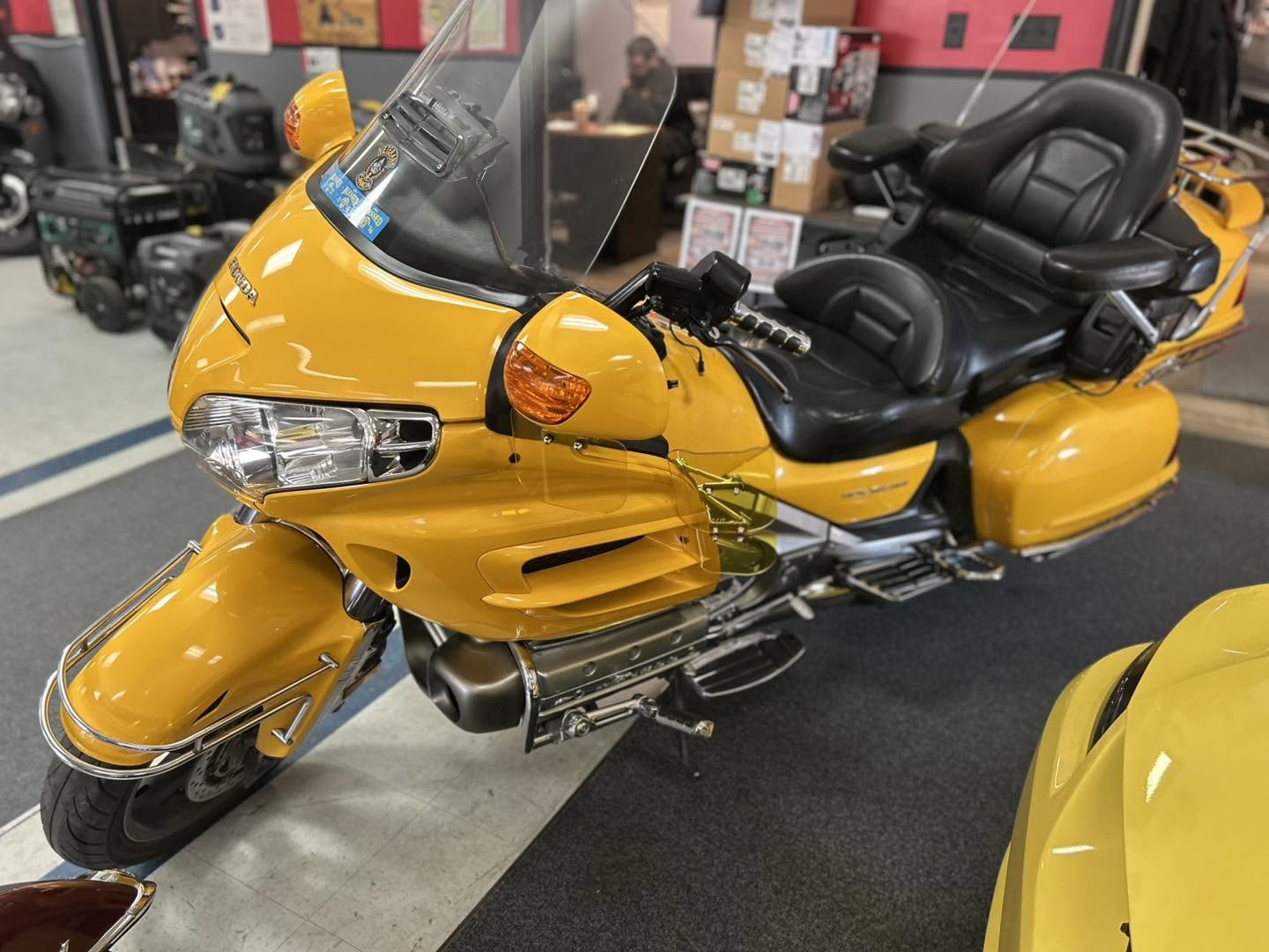 2001 Gold Wing - Image 9