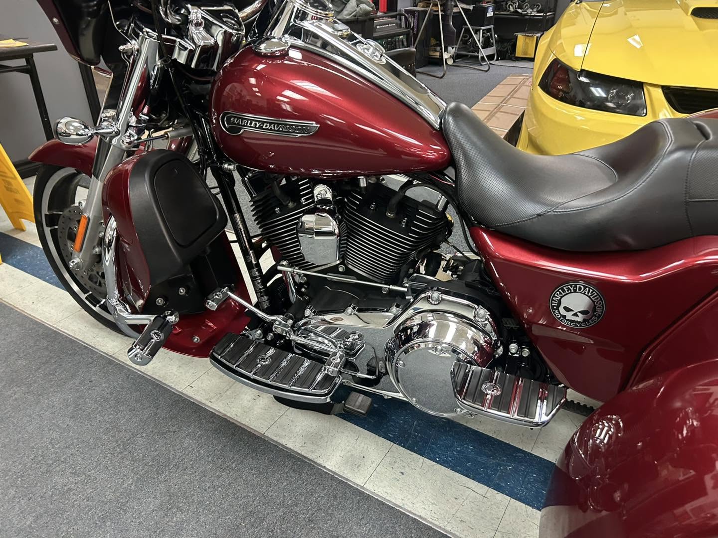 2015 HARLEY-DAVIDSON FREEWHEELER FLRT - Image 7