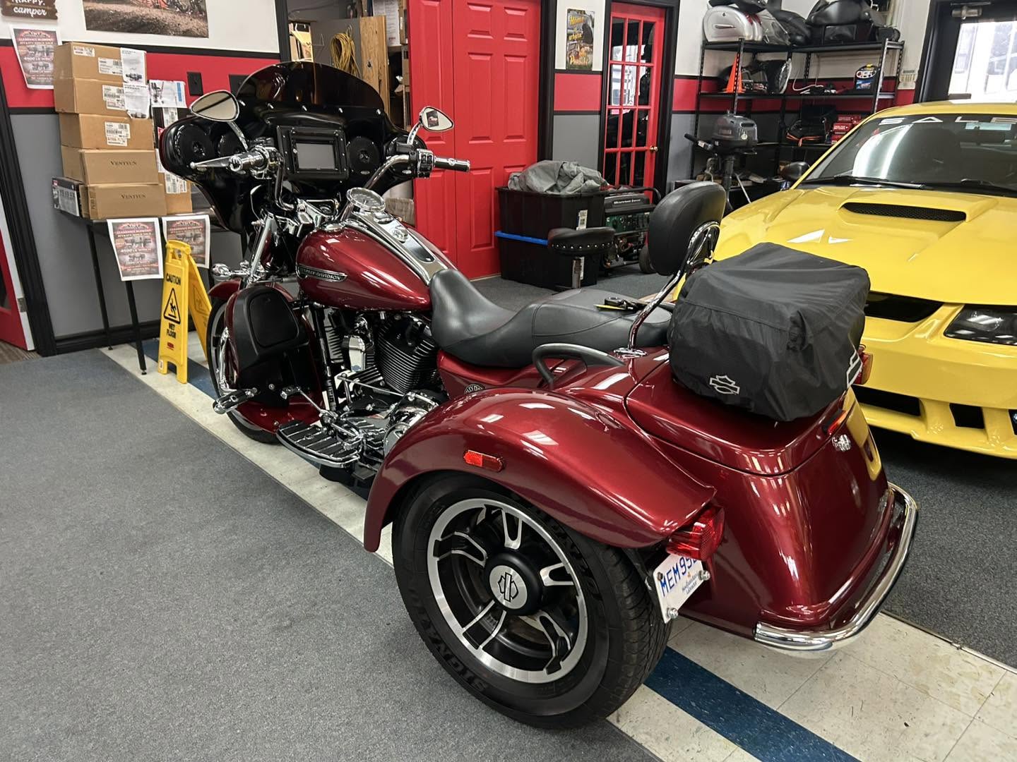 2015 HARLEY-DAVIDSON FREEWHEELER FLRT - Image 8
