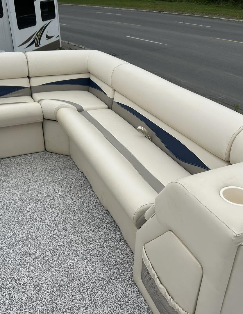 2027 PONDZOOM Pontoon Boat - Image 12